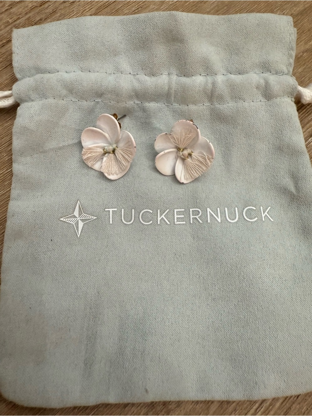 Tuckernuck floral stud earrings white light pink petals textured fringed centers